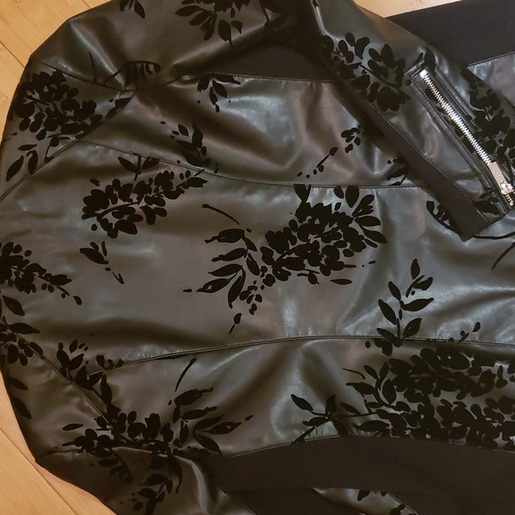 Faux leather motorcycle jacket - Picture 15 of 16